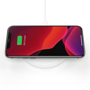 WIA001VFWH cargador de dispositivo móvil Teléfono móvil Blanco Corriente alterna Cargador inalámbrico Carga rápida Auto
