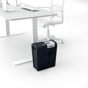 Rexel Secure MC4 triturador de papel Microcorte 55 dB Negro, Plata