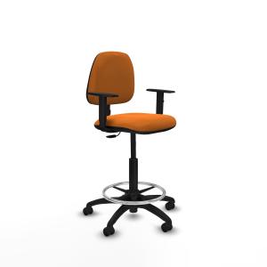 Taburete Isso CP similpiel naranja brazos 1D base poliamida ruedas autofrenantes 50mm