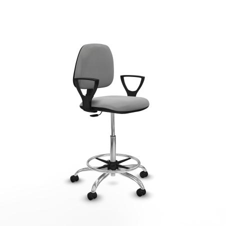 Taburete Isso CP bali gris claro brazos fijos base cromada ruedas engomadas 50mm
