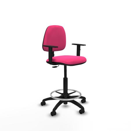 Taburete Isso CP similpiel rosa brazos 1D base poliamida ruedas autofrenantes 50mm