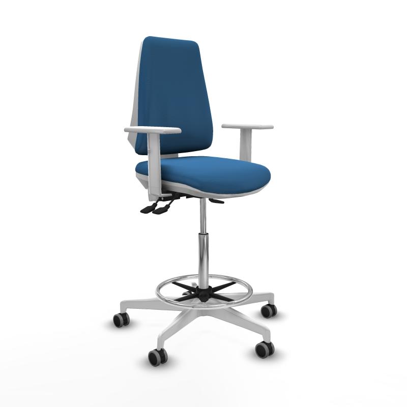 Taburete Elche blanco AS similpiel azul claro brazos blancos base blanca ruedas 65mm engomadas